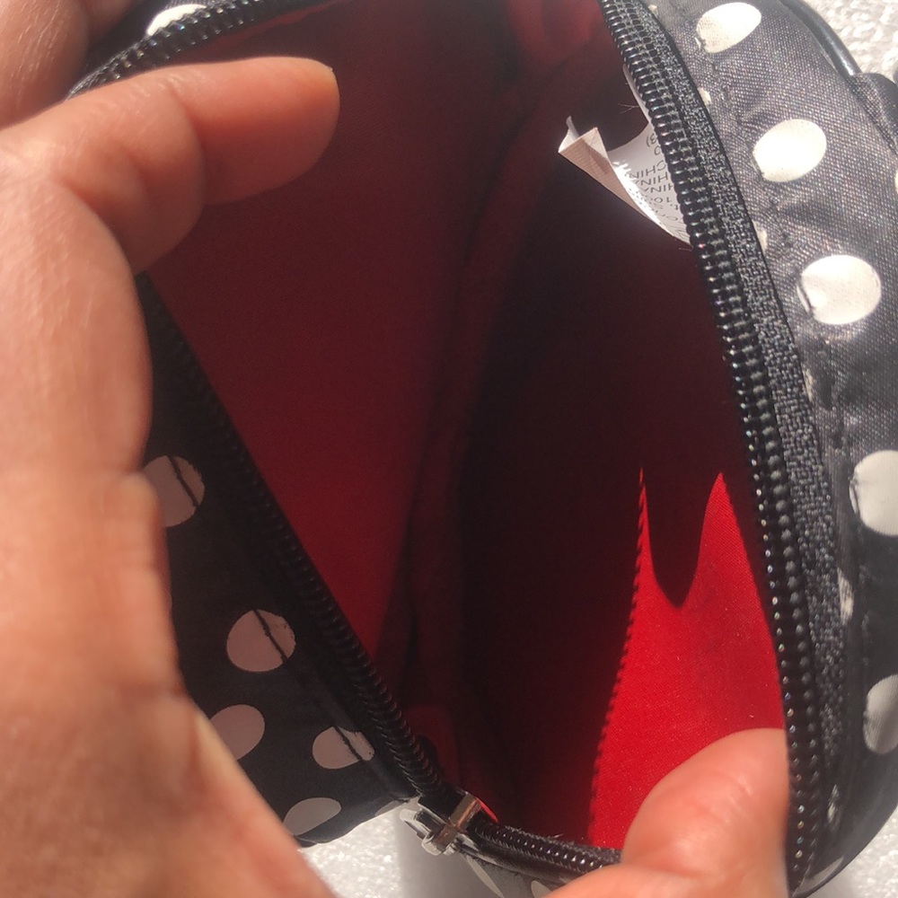 Minnie Mouse round bow crossbody bag - Picture 6 of 13